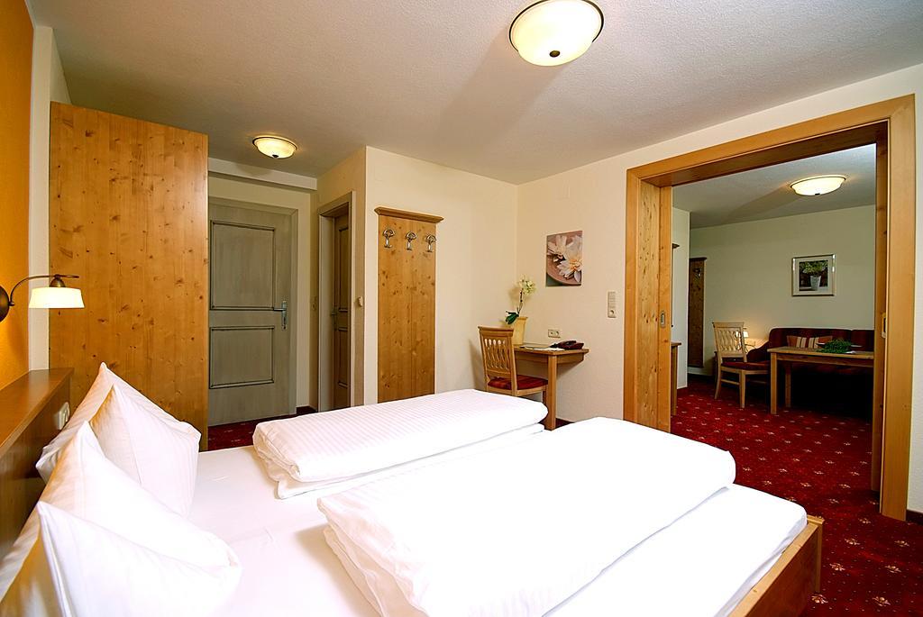 Hotel Maximilian Mayrhofen Pokój zdjęcie